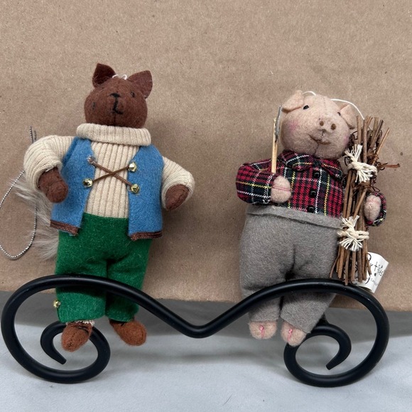 HeartFelt's Seasons of Cannon Falls Other - HeartFelts Seasons of Cannon Falls Christmas Ornaments Big Bad Wolf & Pig